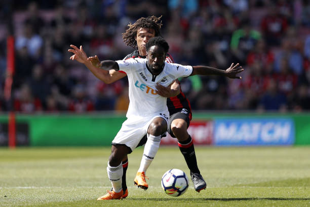 的赛场上走 的赛场上走