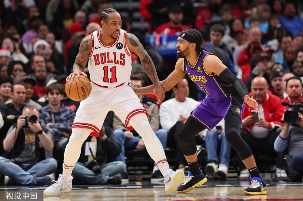 一位来自丹 一位来自丹